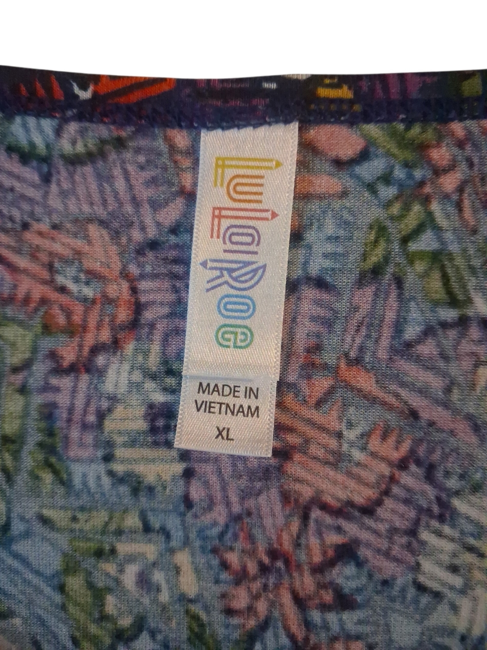 LuLaRoe Long Sleeve Scoop Neck Top - Multi Abstract Print Womens XL - Picture 3 of 5